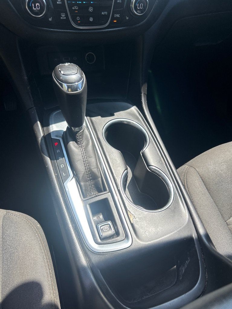 Used 2019 Chevrolet Equinox LT FWD image 13