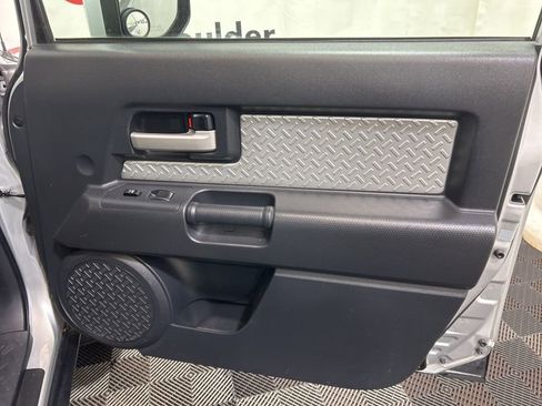 Used 2008 Toyota FJ Cruiser Base image 11