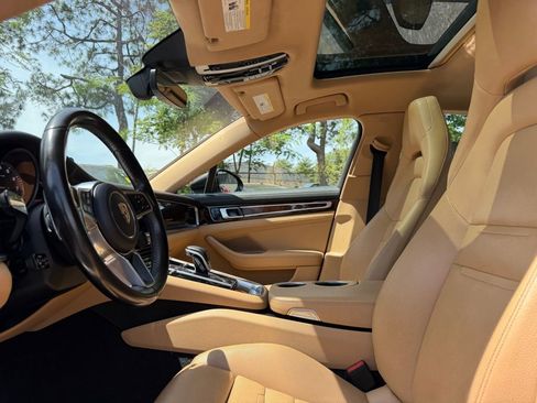 Used 2018 Porsche Panamera 4 w/ Premium Package Plus image 8