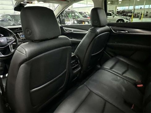 Used 2018 Cadillac XT5 Luxury w/ Driver Awareness Package image 32