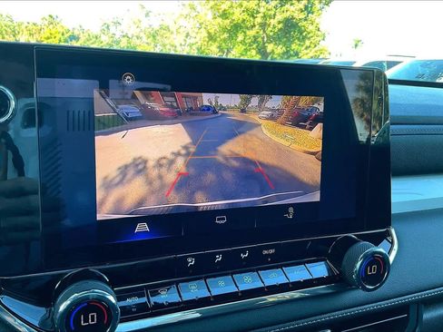 Certified 2023 Chevrolet Colorado LT w/ LT Convenience Package image 20