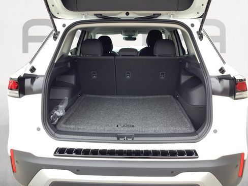 New 2026 Volkswagen Tiguan S image 10