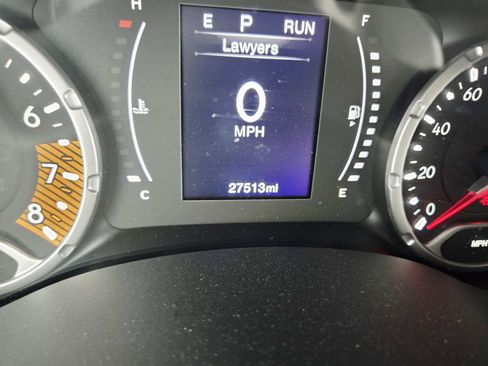 Used 2023 Jeep Renegade Latitude image 23