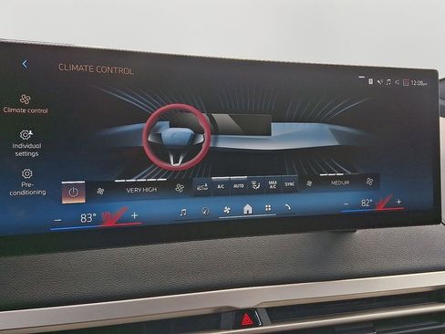 Used 2025 BMW iX xDrive50 w/ Premium Package image 18