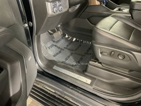 Used 2021 Chevrolet Tahoe High Country image 16