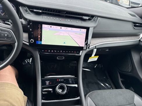 New 2026 Jeep Grand Cherokee Altitude image 22