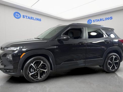 Used 2022 Chevrolet TrailBlazer RS FWD image 2