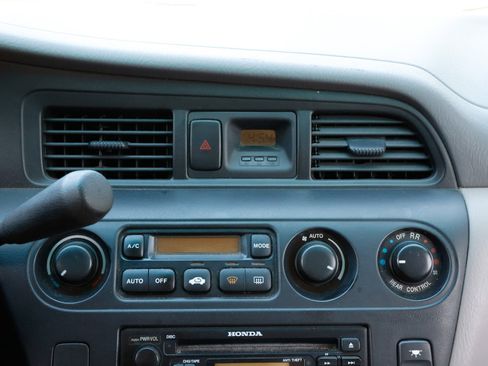 Used 2000 Honda Odyssey EX image 32