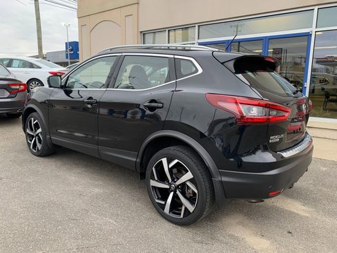 Used 2020 Nissan Rogue Sport SL w/ Premium Package image 5
