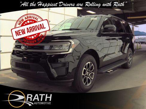 Used 2024 Ford Expedition XLT image 4