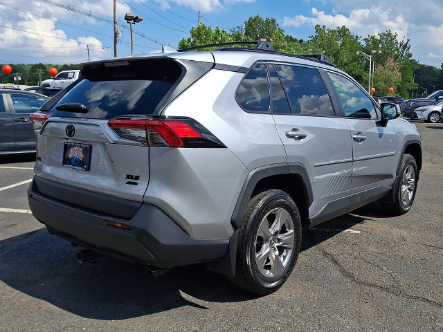Certified 2022 Toyota RAV4 XLE AWD/4WD image 4