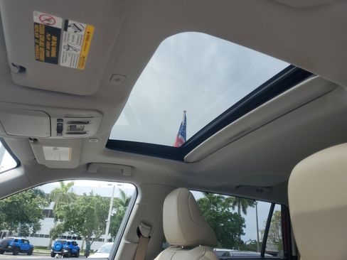Certified 2025 Toyota Highlander Limited FWD image 20