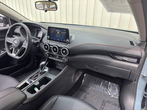 Used 2025 Nissan Sentra SR w/ SR Premium Package FWD image 14