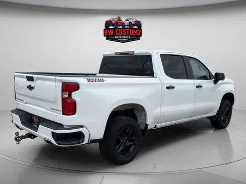Used 2021 Chevrolet Silverado 1500 Custom Trail Boss AWD/4WD image 7