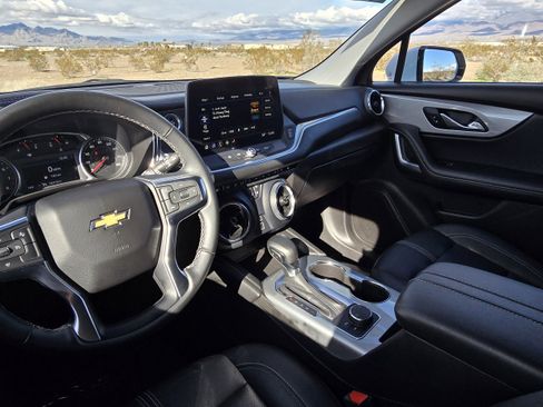 Used 2024 Chevrolet Blazer LT image 8