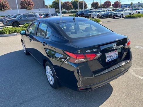 Used 2025 Nissan Versa S w/ Trunk Package FWD image 7