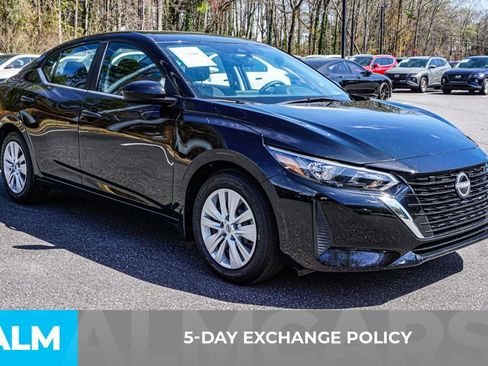 Used 2025 Nissan Sentra S image 4