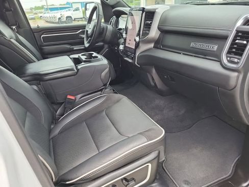 Used 2025 RAM 1500 Laramie image 25