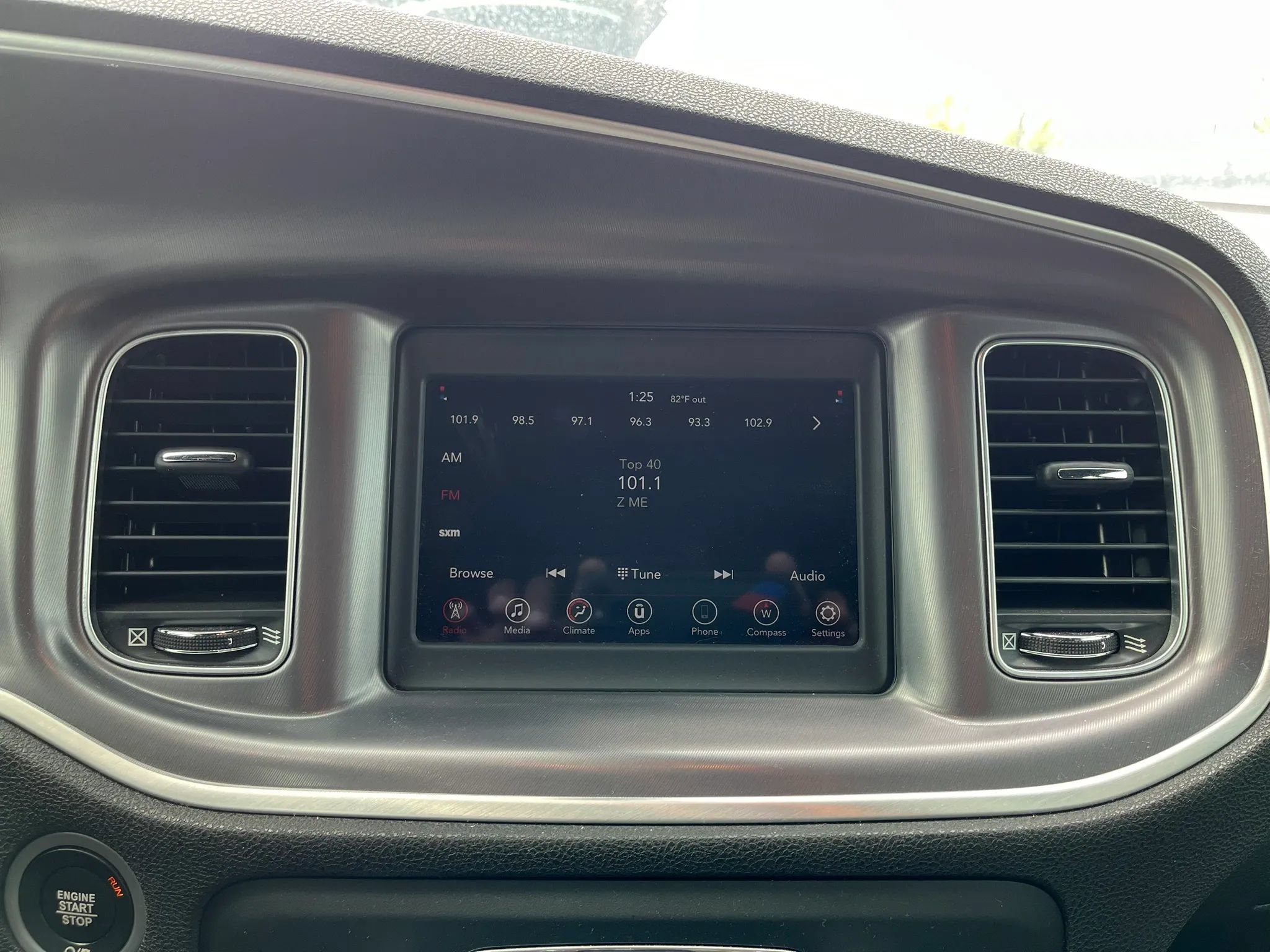 Used 2019 Dodge Charger SXT RWD image 41