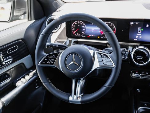 New 2026 Mercedes-Benz GLA 250 image 13