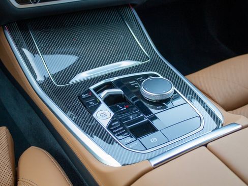 Used 2025 BMW X5 M60i w/ Climate Comfort Package image 21