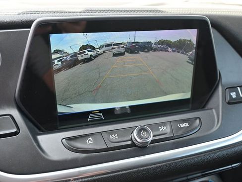 Used 2019 Chevrolet Blazer LT image 9