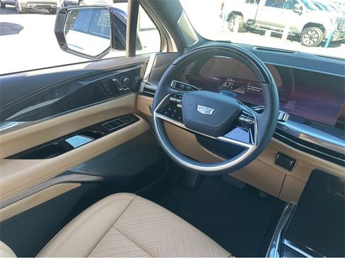 New 2025 Cadillac Escalade IQ Luxury 2 image 16