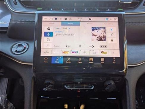 New 2025 Jeep Grand Cherokee Limited w/ Trailer Tow Package image 11