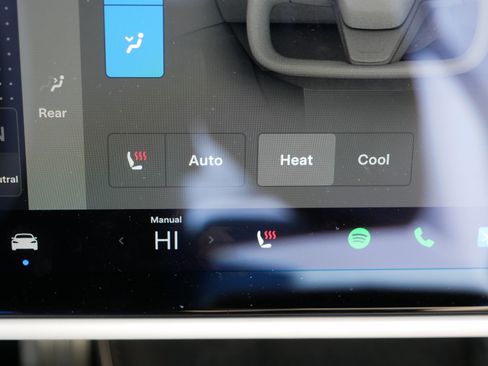 Used 2023 Tesla Model S image 28