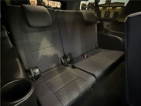 Used 2017 Chevrolet Suburban LS image 30