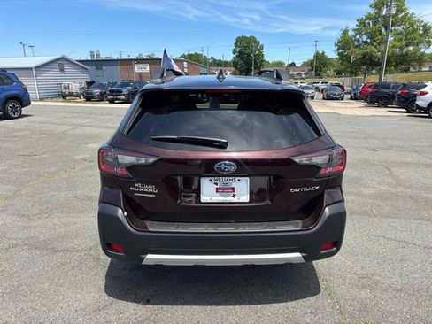 Used 2025 Subaru Outback Limited AWD/4WD image 6