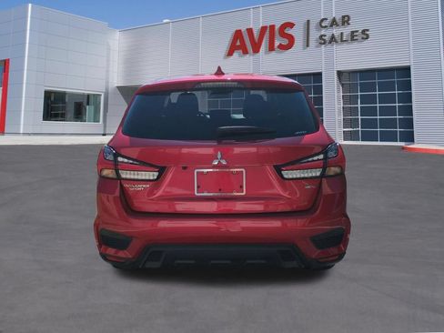 Used 2025 Mitsubishi Outlander Sport SE AWD/4WD image 7