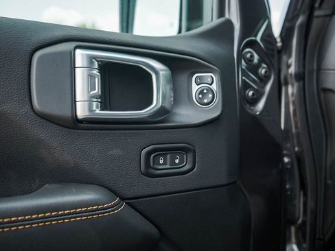 New 2026 Jeep Wrangler Unlimited Sahara AWD/4WD image 18