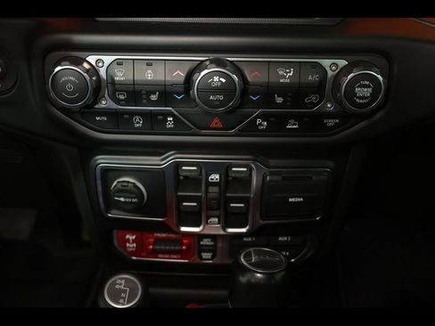 Used 2020 Jeep Gladiator Rubicon image 9