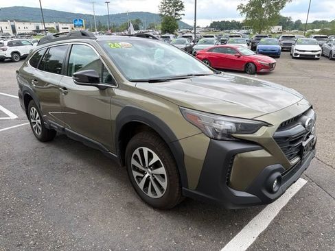 Used 2024 Subaru Outback Premium AWD/4WD image 6
