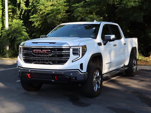Used 2025 GMC Sierra 1500 SLT w/ SLT Premium Plus Package AWD/4WD image 5