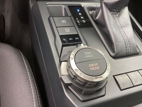 Certified 2025 Toyota Tacoma TRD Sport AWD/4WD image 18