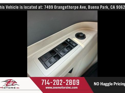 Used 2005 Chrysler 300 SRT8 w/ SRT Option Group II image 28