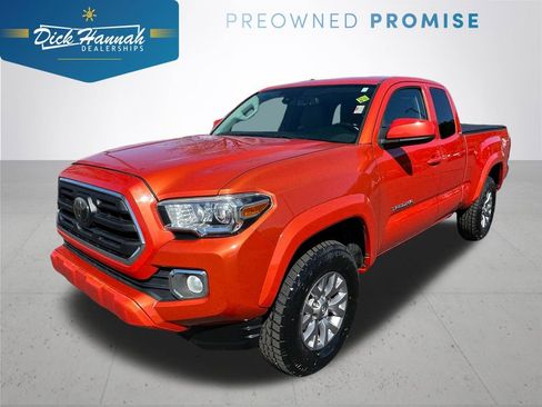 Used 2018 Toyota Tacoma SR5 AWD/4WD image 1