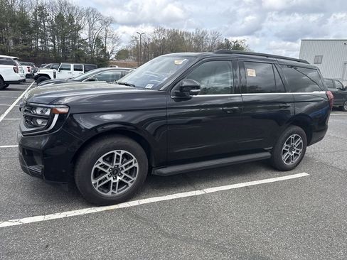 Used 2025 Ford Expedition Active image 31