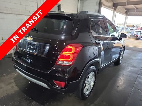 Used 2019 Chevrolet Trax LT w/ LT Convenience Package FWD image 5