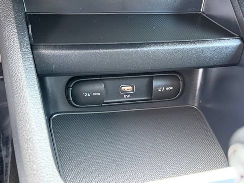 Certified 2022 Kia Forte LXS FWD image 25