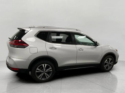 Used 2019 Nissan Rogue SV w/ Premium Package AWD/4WD image 3
