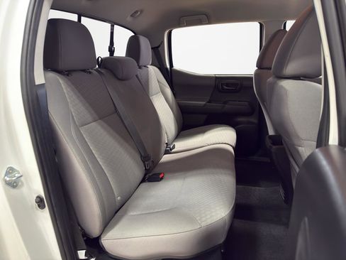 Used 2022 Toyota Tacoma SR image 28