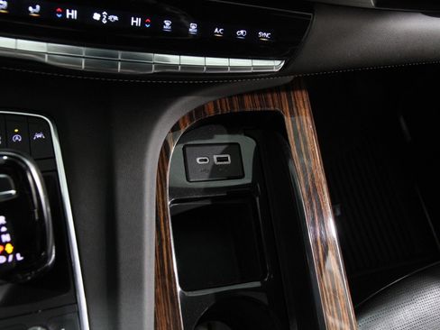 Used 2021 Cadillac Escalade Premium Luxury w/ LPO, Radiant Package image 18