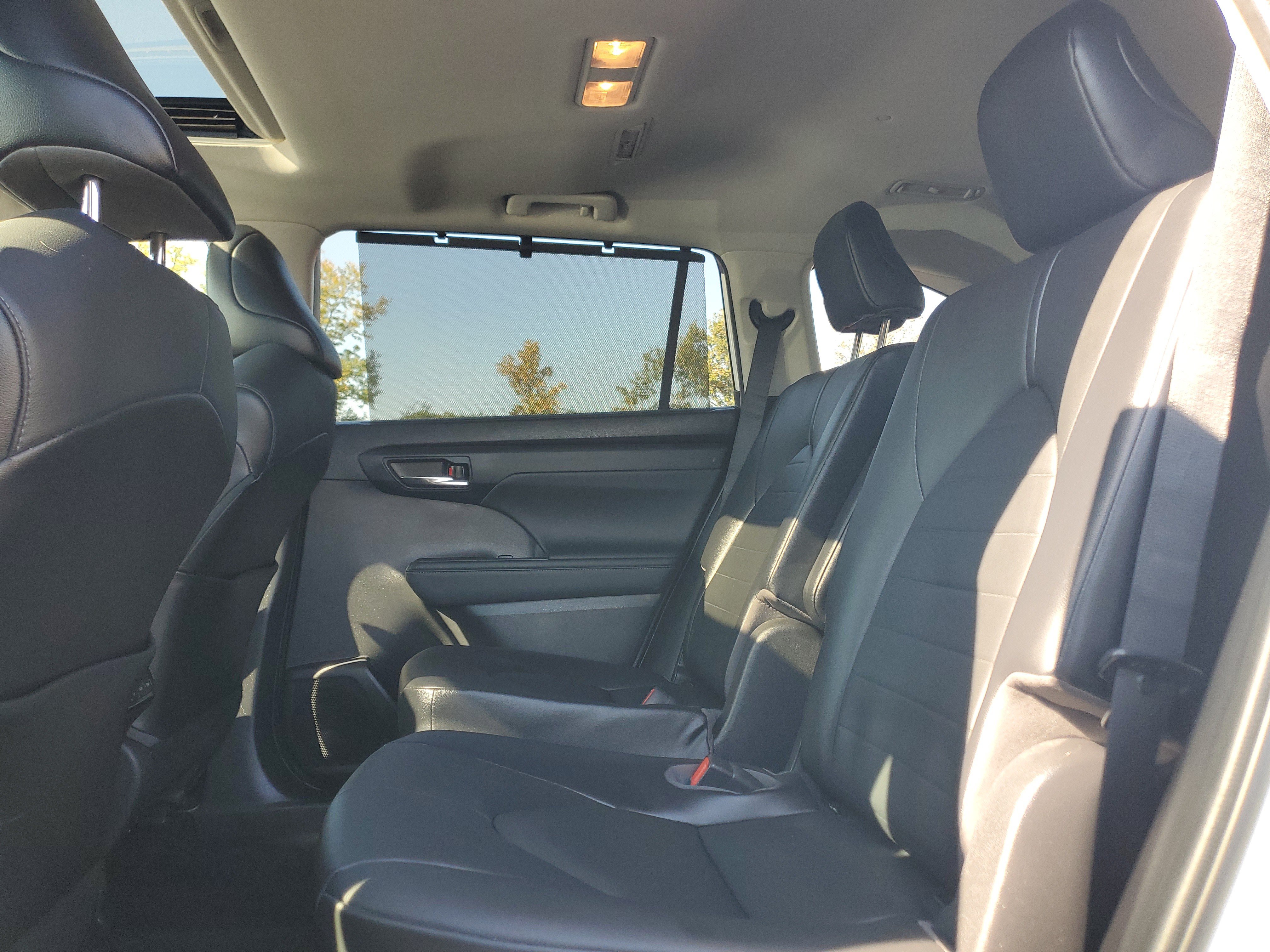 Certified 2021 Toyota Highlander XLE AWD/4WD image 11