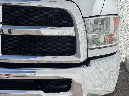 Used 2013 RAM 2500 Tradesman w/ Chrome Appearance Group AWD/4WD image 9