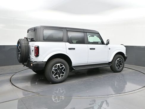 New 2026 Ford Bronco Outer Banks AWD/4WD image 15