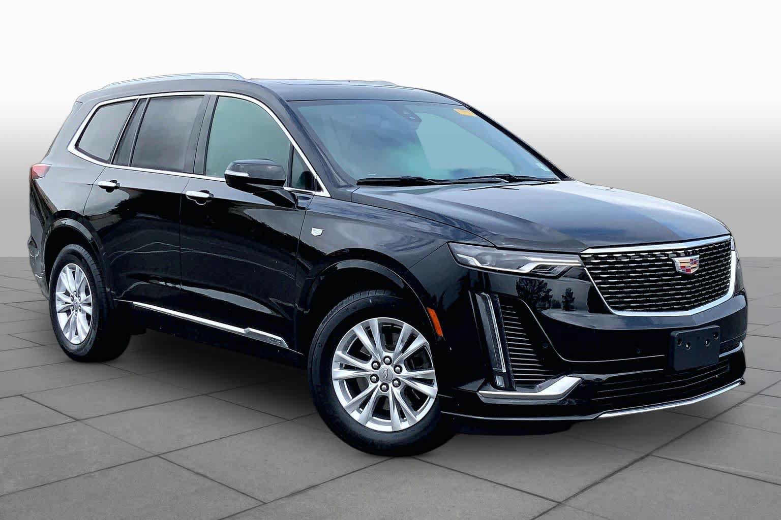 Used 2024 Cadillac XT6 Luxury FWD image 3