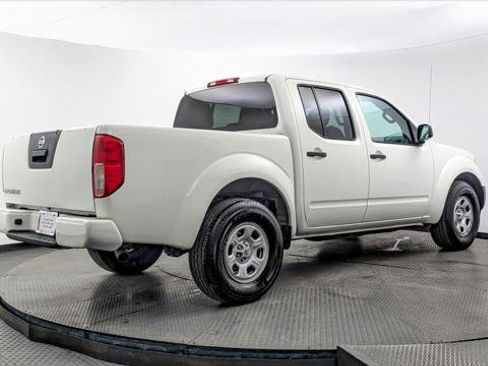 Used 2018 Nissan Frontier S RWD image 8